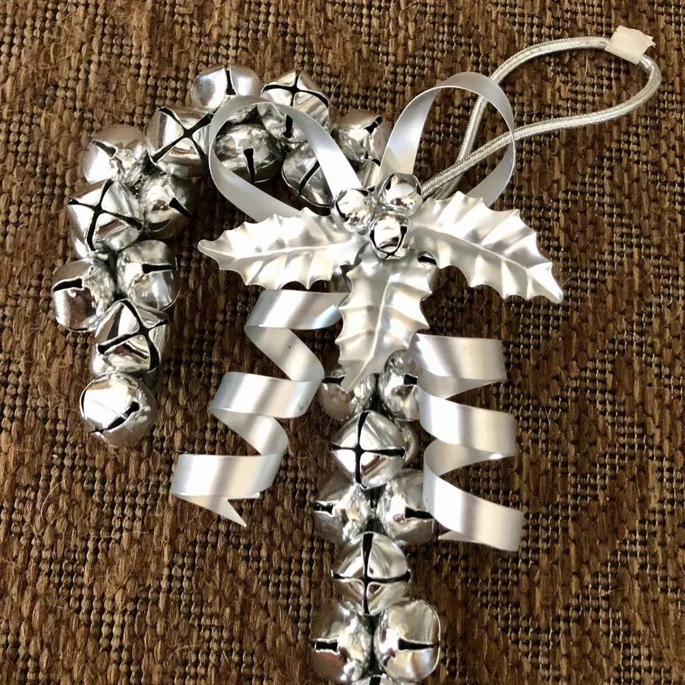 Hallmark Jingle Bell Christmas Door Wreath Candy Cane Shape Silver Bells New